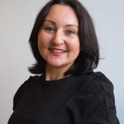 Links Dental Practice | Meet The Pain Free Team Emma - Bio Pic - Practice Manager